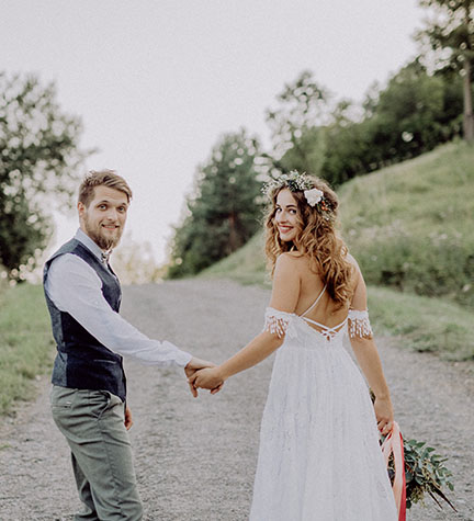 Outfit des Bräutigams bei sommerlichen Hochzeiten